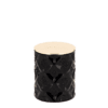 Candela profumata Guess Home Vetiver: fragranza legnosa e rilassante, con un elegante vaso di vetro, perfetta per creare un’atmosfera accogliente e raffinata.