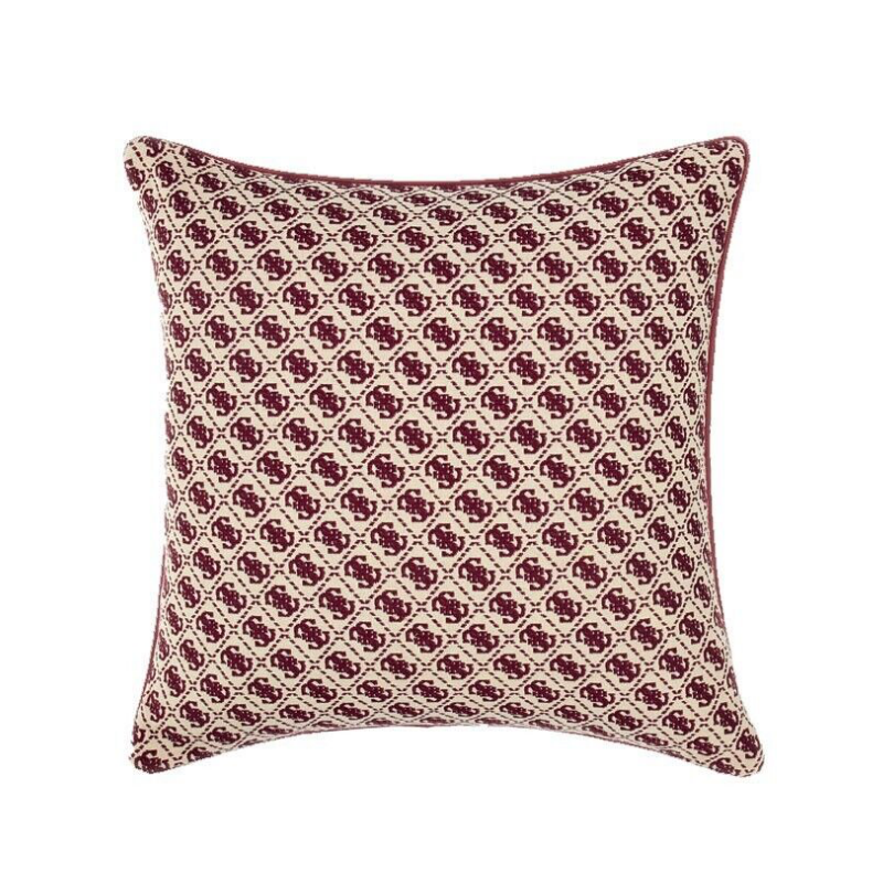 Cuscino Guess Home jacquard: elegante e confortevole, con dettagli di qualità e colore intenso, ideale per aggiungere un tocco di stile e calore alla casa.