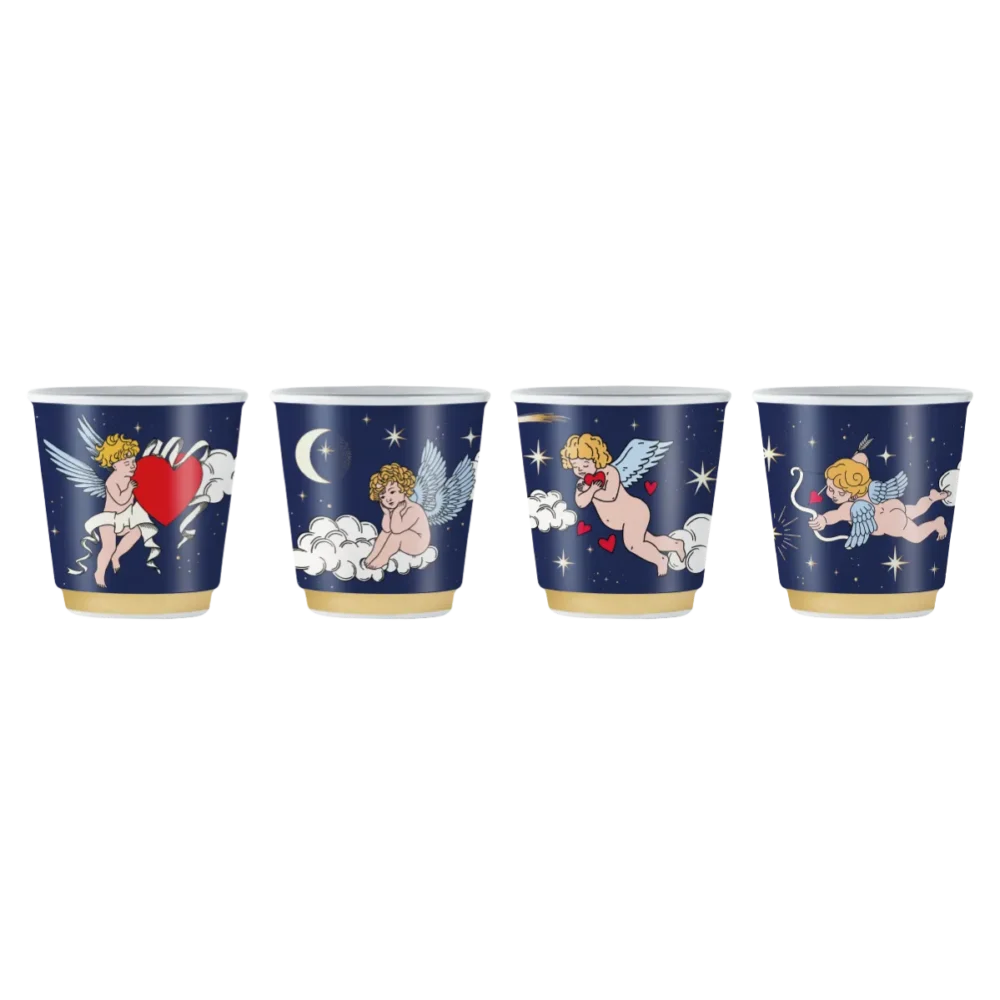 Set di 4 bicchieri Bialetti “Angeli – Cielo Stellato”: porcellana blu con cherubini e stelle dorate. Eleganza poetica per la pausa caffè.